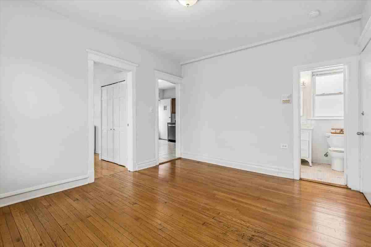 5414 N Broadway St Unit 2 - Photo 5 of 18