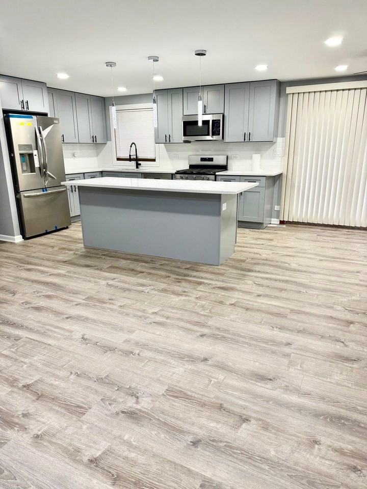 1310 Somerset Ln - Photo 3 of 24