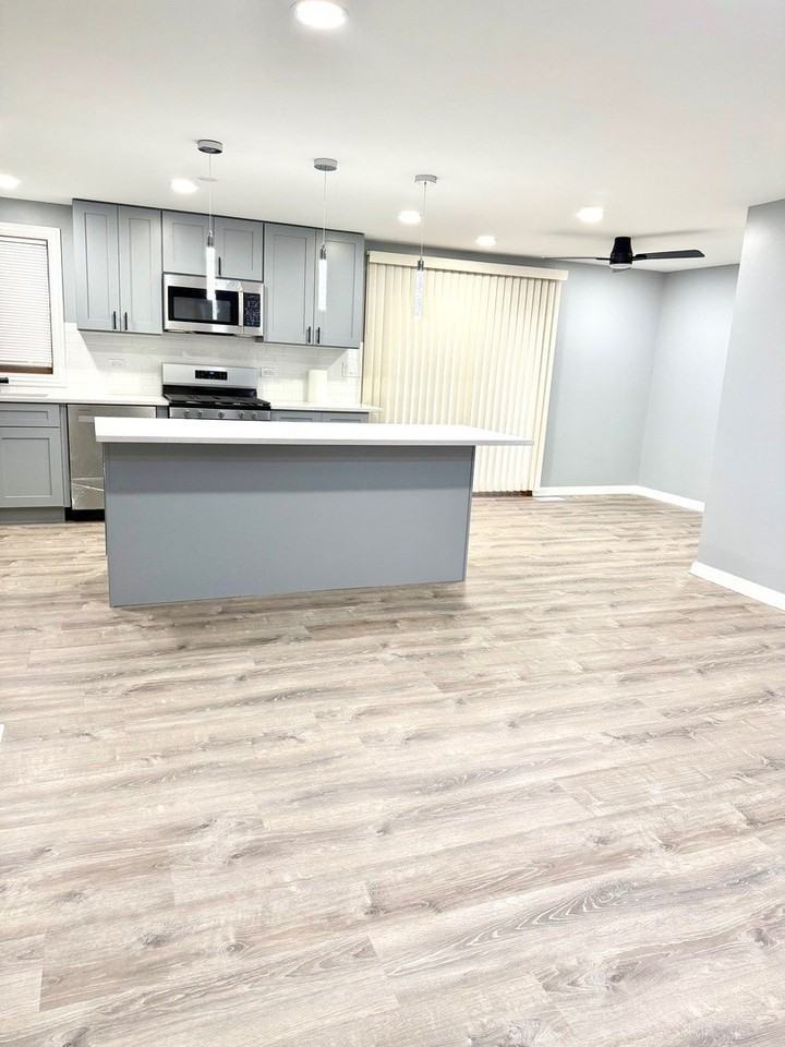 1310 Somerset Ln - Photo 7 of 24