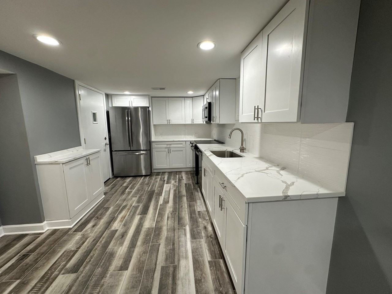 2233 N Lawler Ave #GDN - Photo 5 of 18