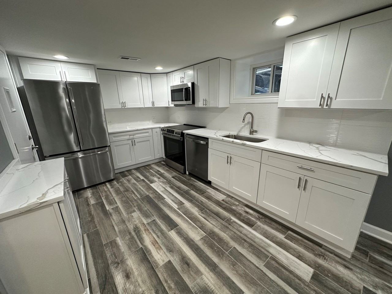 2233 N Lawler Ave #GDN - Photo 6 of 18