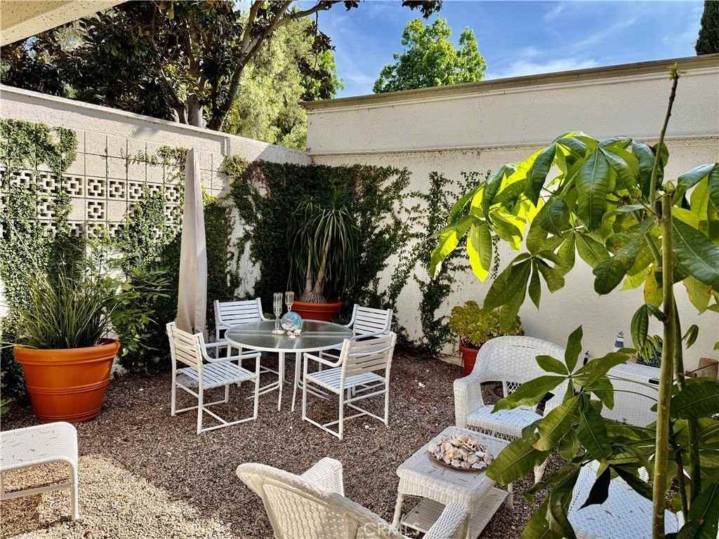 170 Avenida Majorca #D - Photo 2 of 15