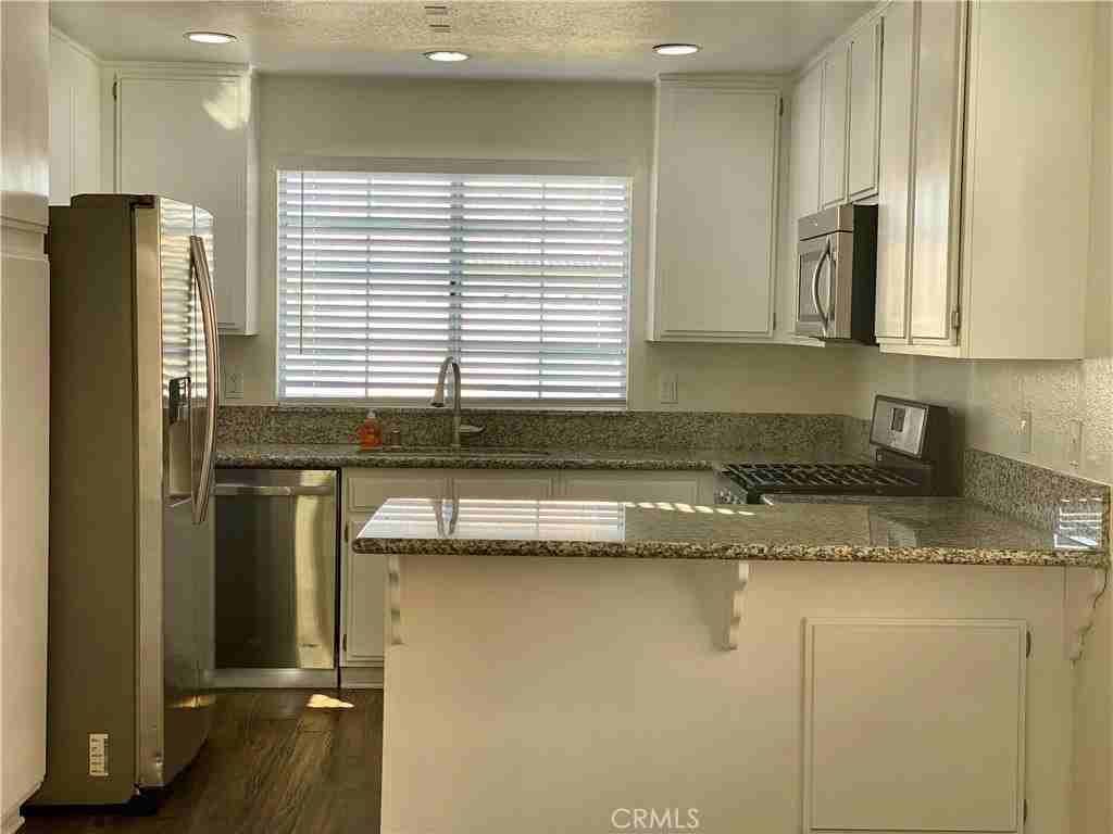 12382 Wedgewood Ln - Photo 3 of 18