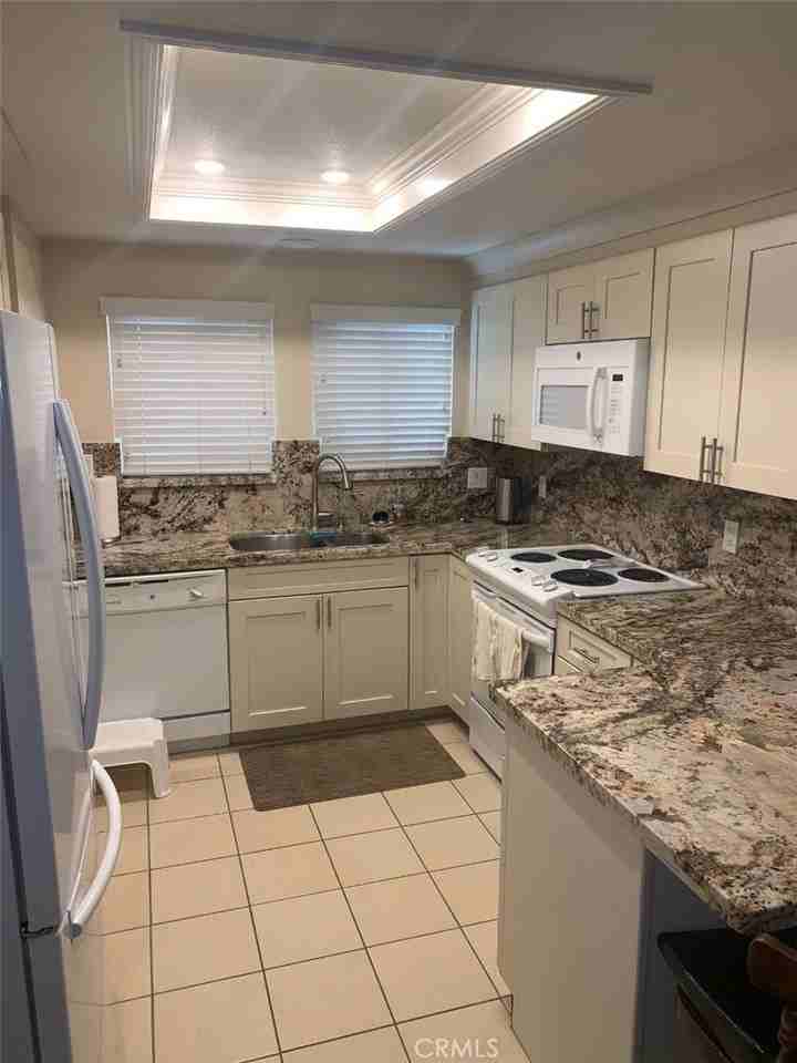 2014 Via Mariposa W #A - Photo 4 of 31