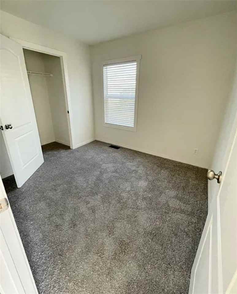 120 Diana St - Photo 4 of 10