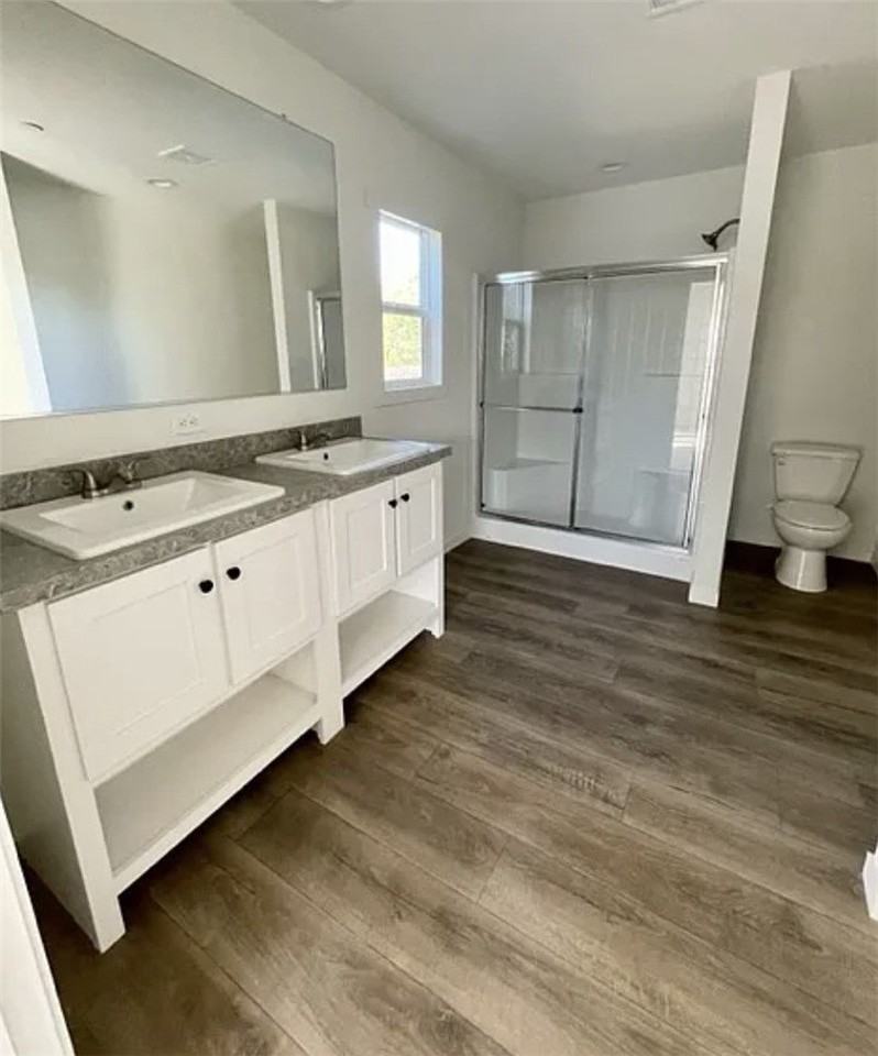 120 Diana St - Photo 7 of 10