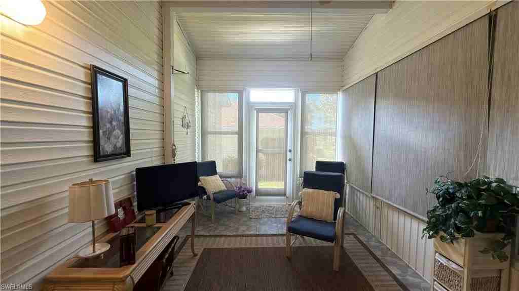 26239 Bonita Fairways Cir - Photo 5 of 17