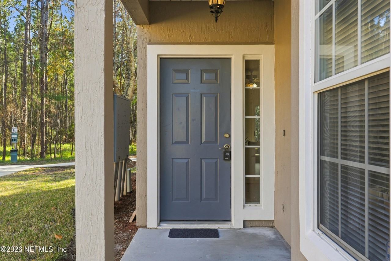 334 Scrub Jay Dr - Photo 2 of 33