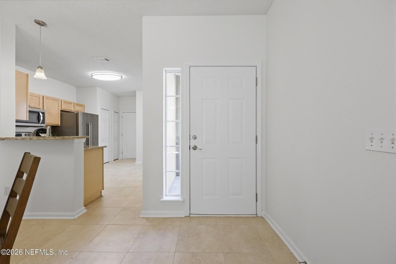 334 Scrub Jay Dr - Photo 3 of 33