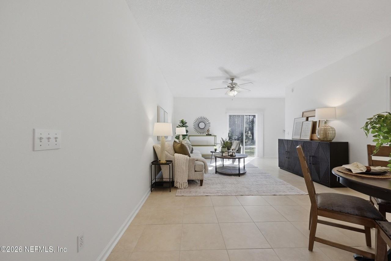 334 Scrub Jay Dr - Photo 4 of 33