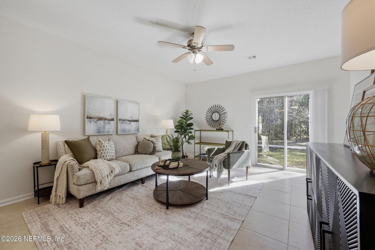 334 Scrub Jay Dr - Photo 7 of 33