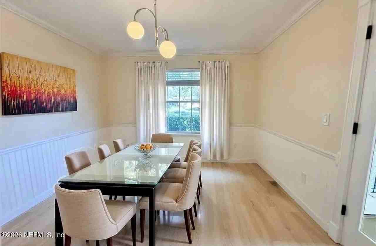 12558 Glamdring Ct - Photo 4 of 29