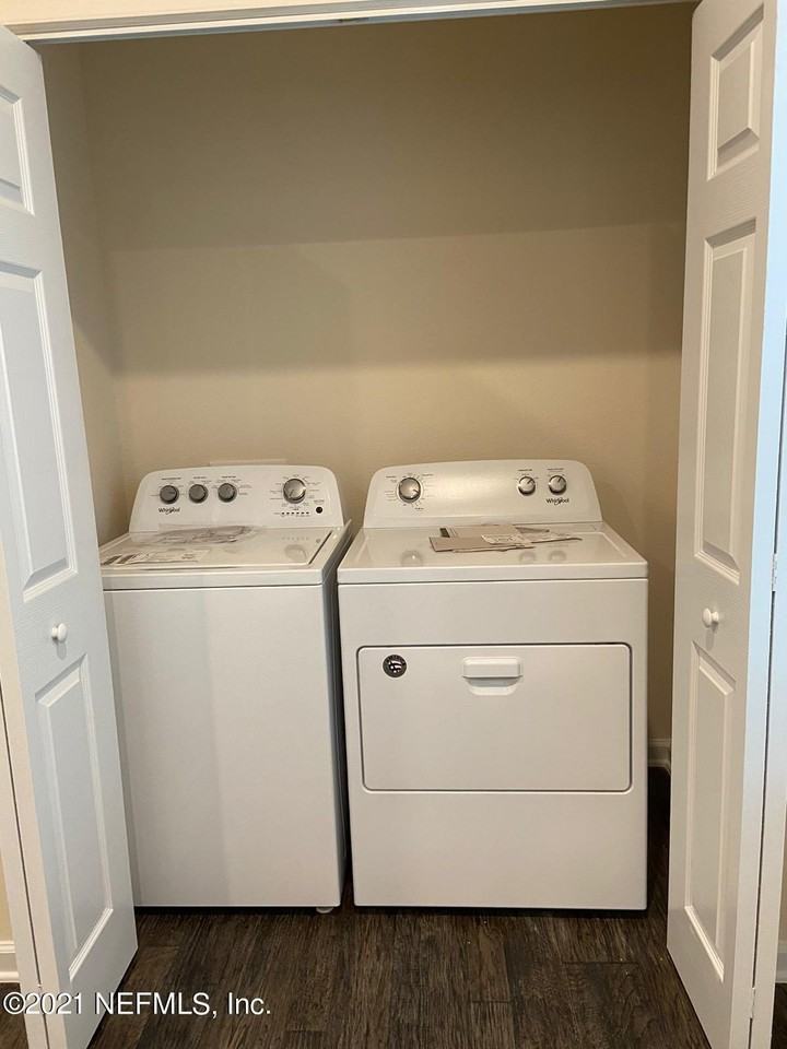 211 Scotch Pebble Dr - Photo 3 of 23