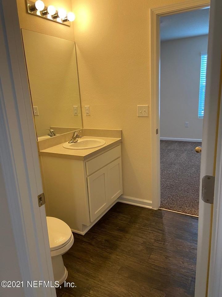 211 Scotch Pebble Dr - Photo 7 of 23