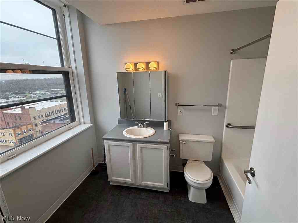 59 Lincoln Way E #801 - Photo 5 of 5