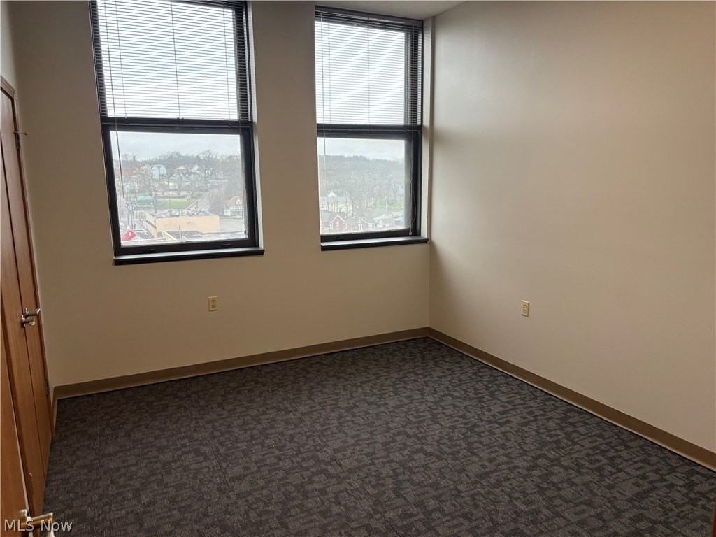 59 Lincoln Way E #702 - Photo 5 of 7