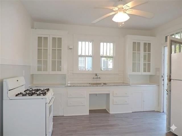 1825 Pine St - Photo 5 of 14