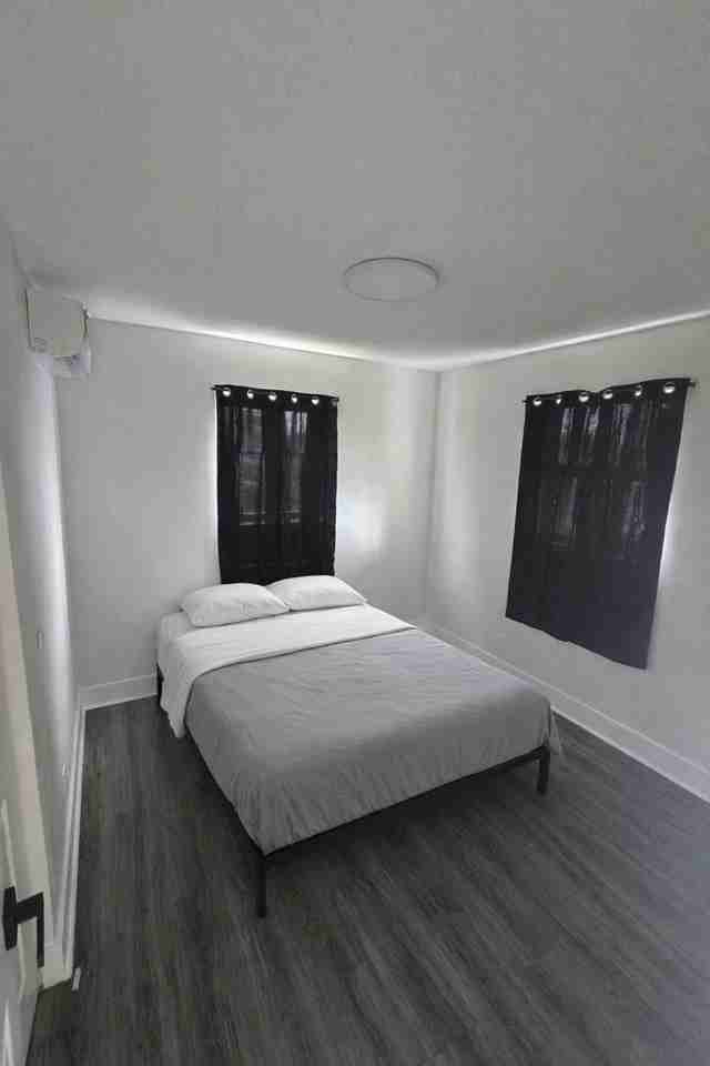 Sw 138th Ct - Photo 7 of 8