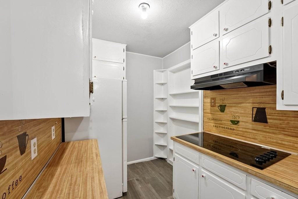 1401 E 18th St - Photo 6 of 23