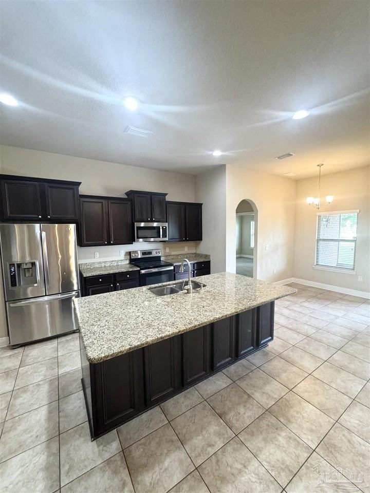 4137 Tamworth Ct - Photo 6 of 32