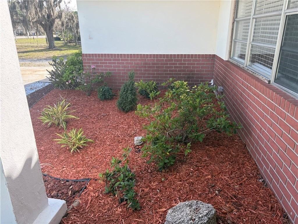 12775 Roseland Rd - Photo 5 of 21