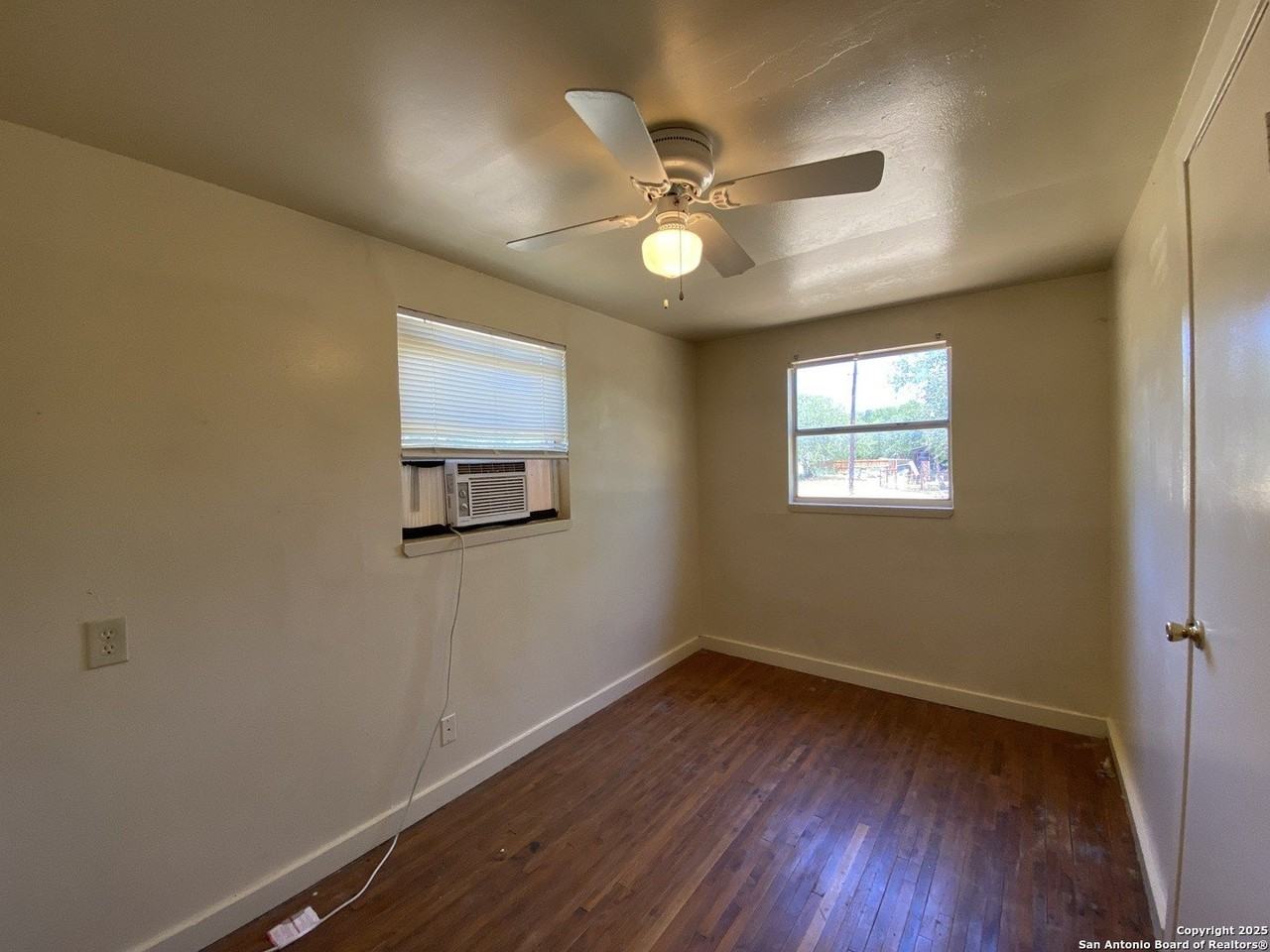 204 Campbell Ave - Photo 7 of 8