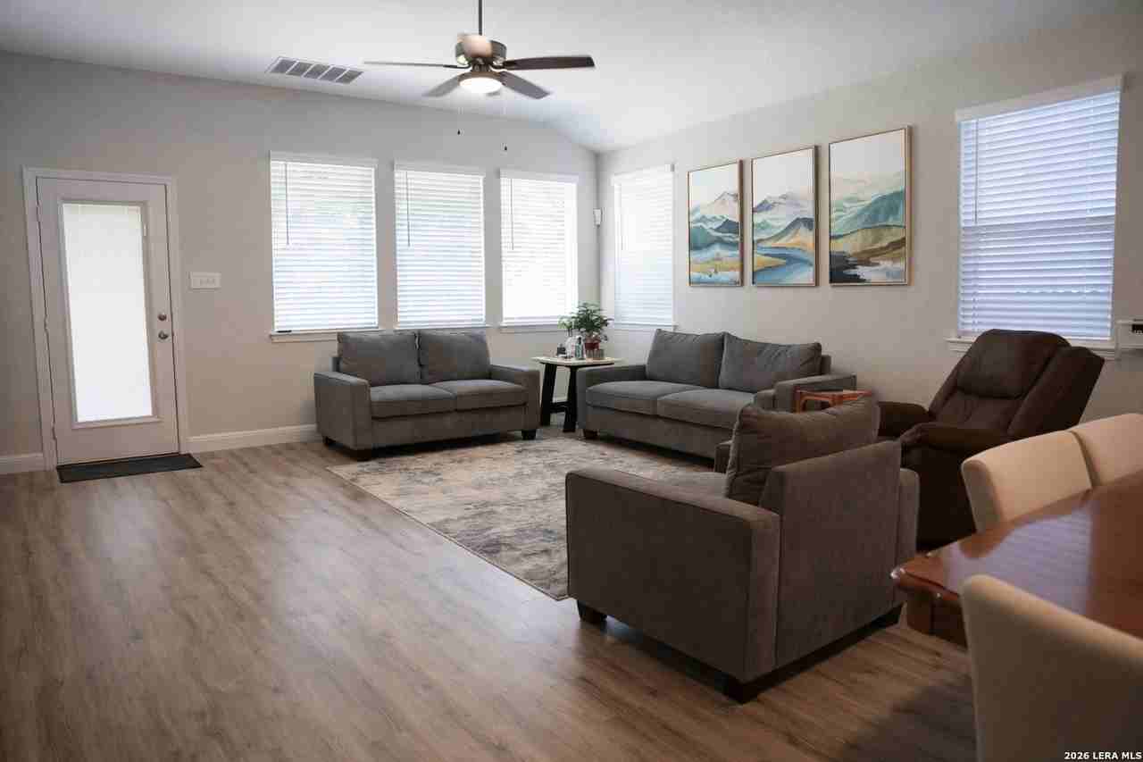 12614 Big Valley Crk - Photo 4 of 13