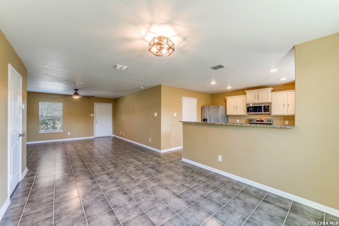 2915 Lavender Mdw - Photo 4 of 19