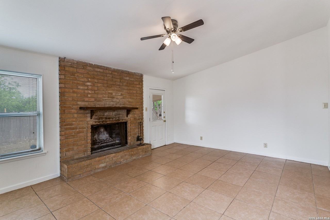 5326 Rambowllette Dr - Photo 4 of 24