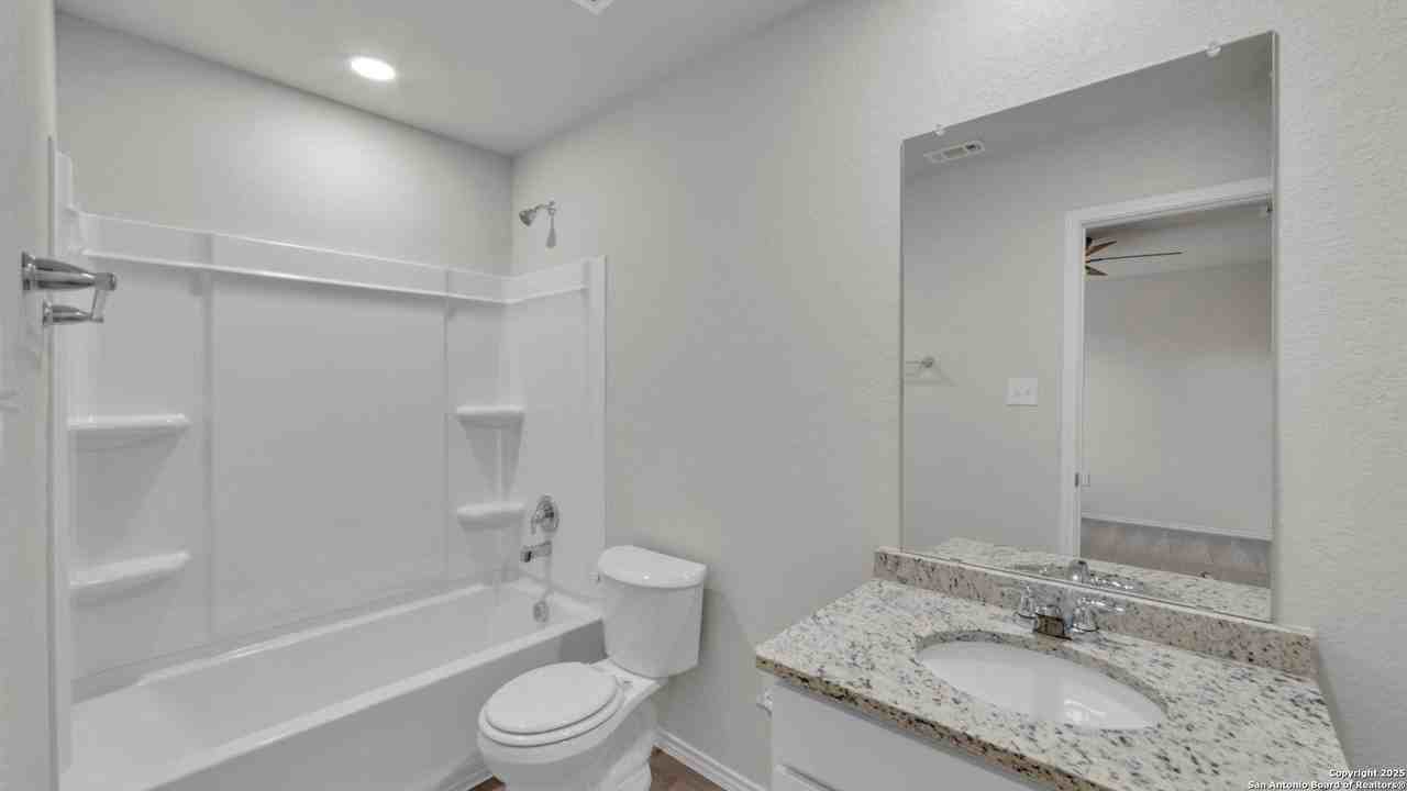 13850 Enzo Gate #102 - Photo 3 of 4