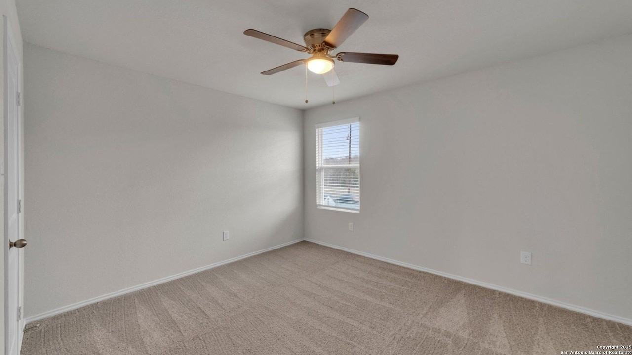 13850 Enzo Gate #102 - Photo 4 of 4