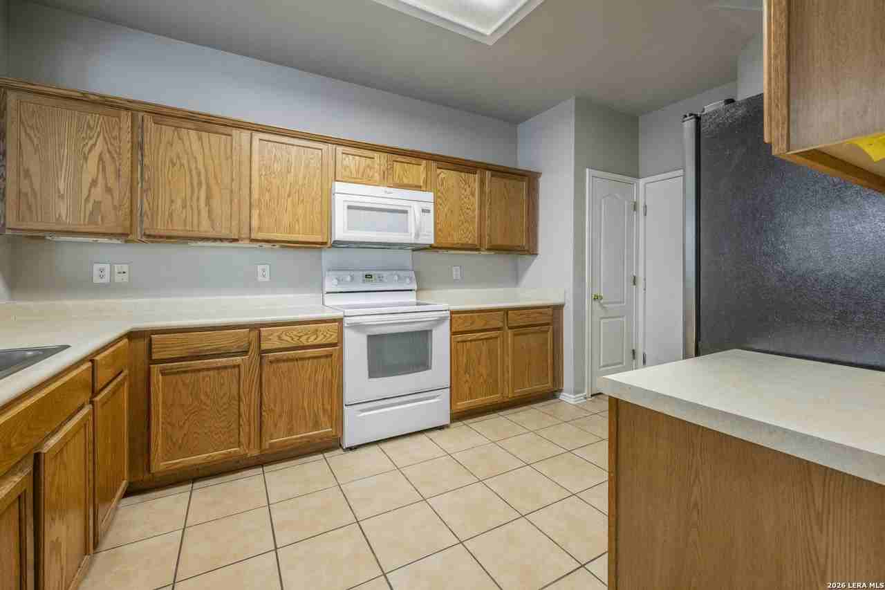 6729 Biscay Bay - Photo 5 of 15