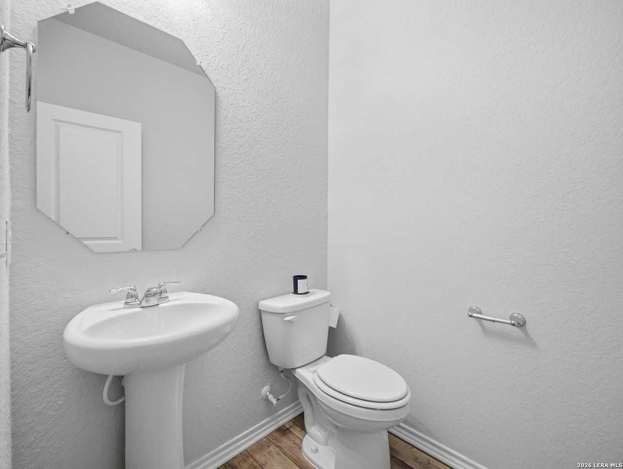 4615 Serpens - Photo 7 of 41