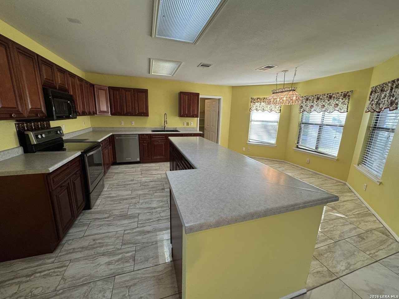 11514 Cavendish Cir - Photo 5 of 19