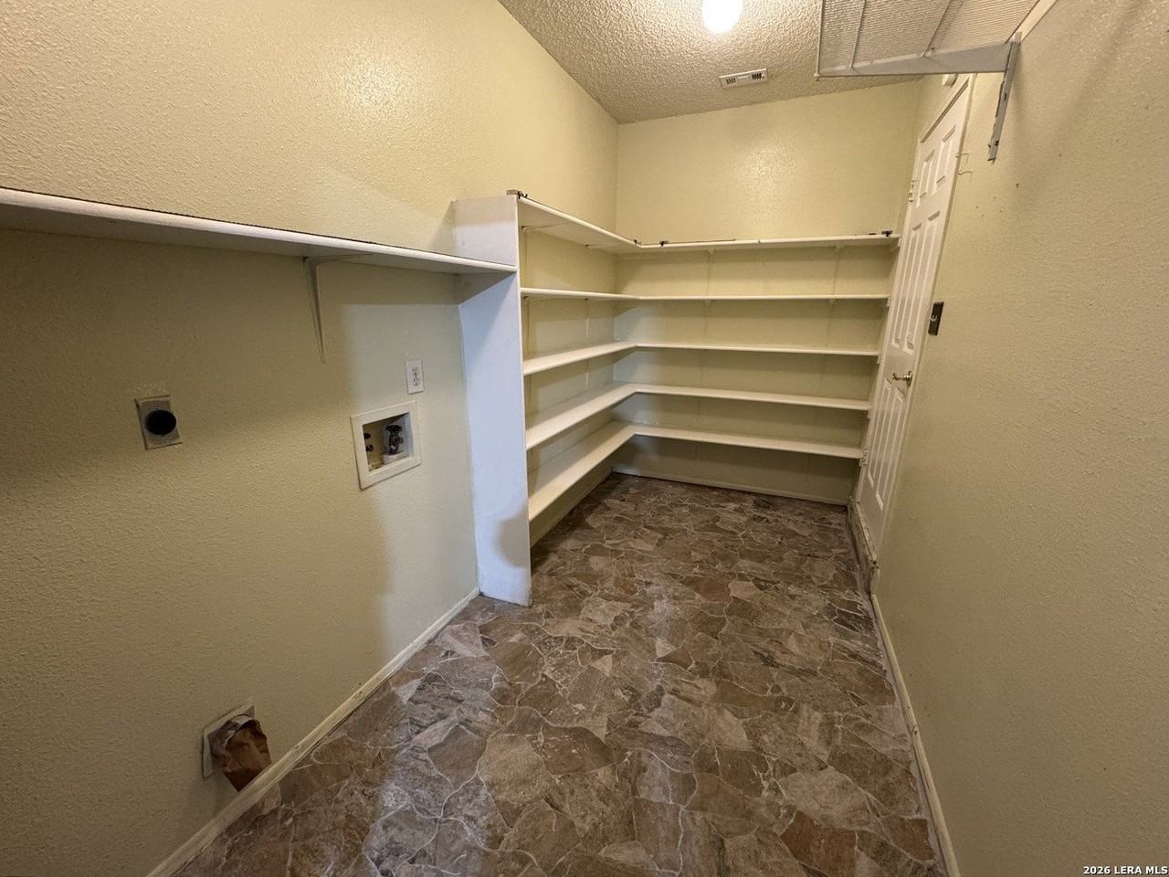 11514 Cavendish Cir - Photo 6 of 19