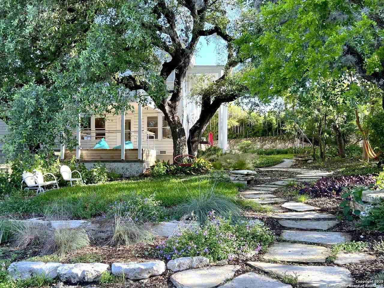 401 Shook Ave - Photo 2 of 39