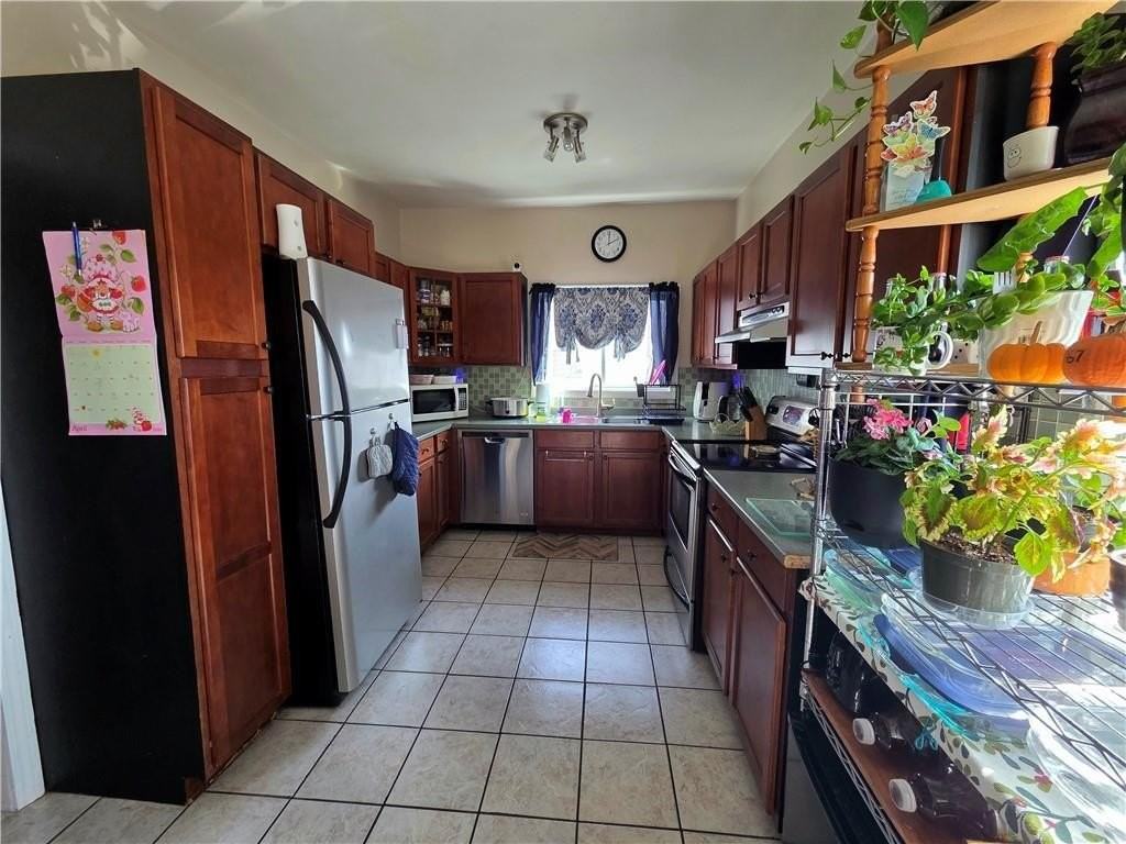 3103 Pawtucket Ave - Photo 2 of 7