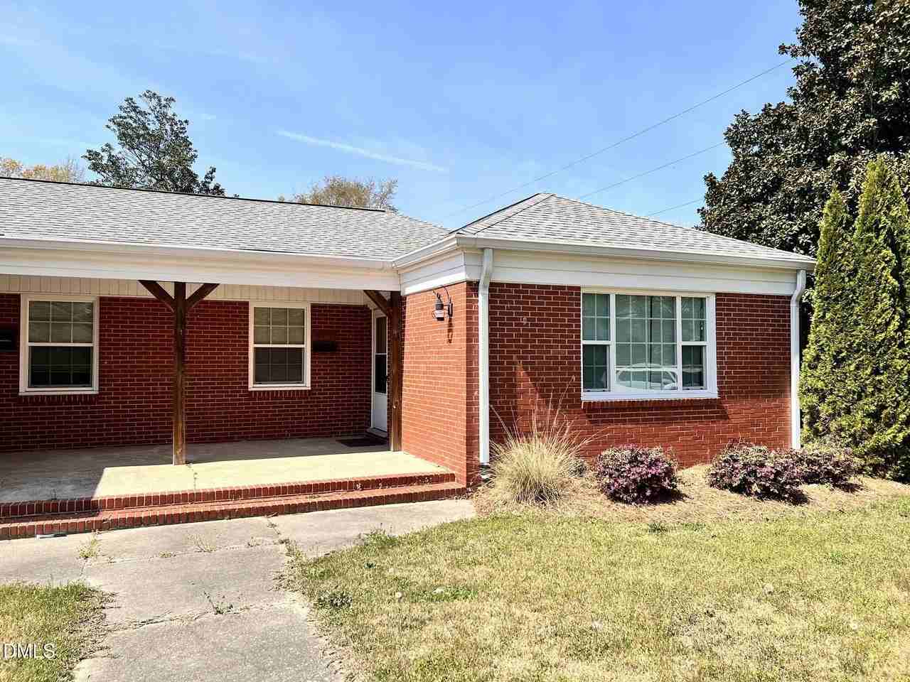 807 N Ellis Ave - Photo 2 of 15