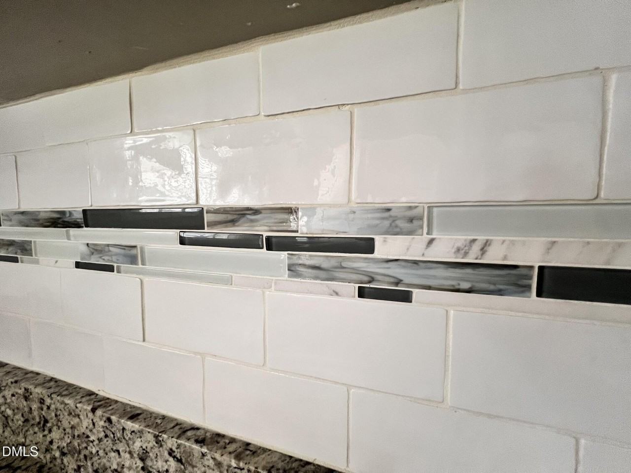 807 N Ellis Ave - Photo 5 of 15