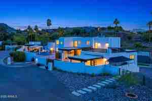 featured image of 3112 E Palo Verde Dr