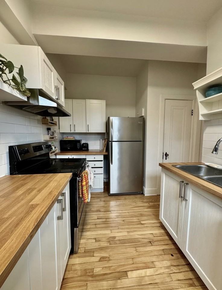 1221 Rue Rachel Est - Photo 4 of 8