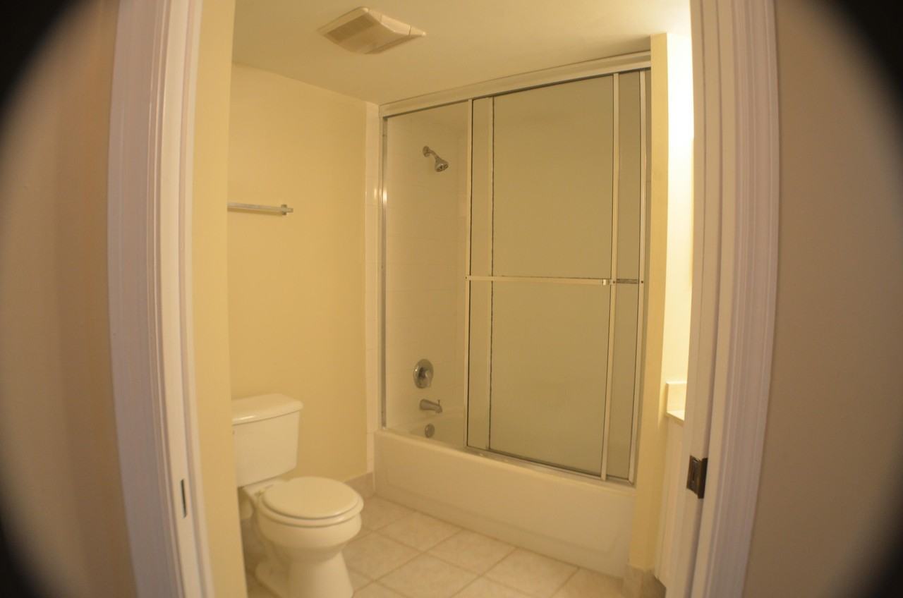 900 S Crestwood Ct Court S , 908 ##908 - Photo 7 of 21