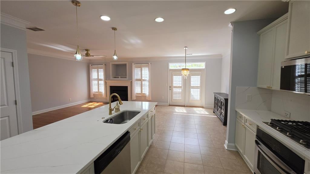 1522 Bouvier Pl - Photo 3 of 16