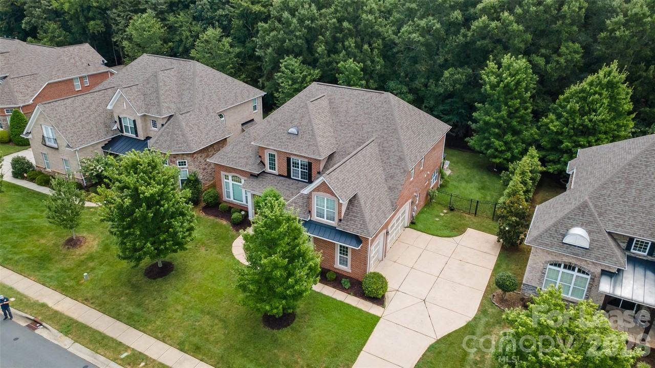 6919 S Creek Rd - Photo 4 of 38