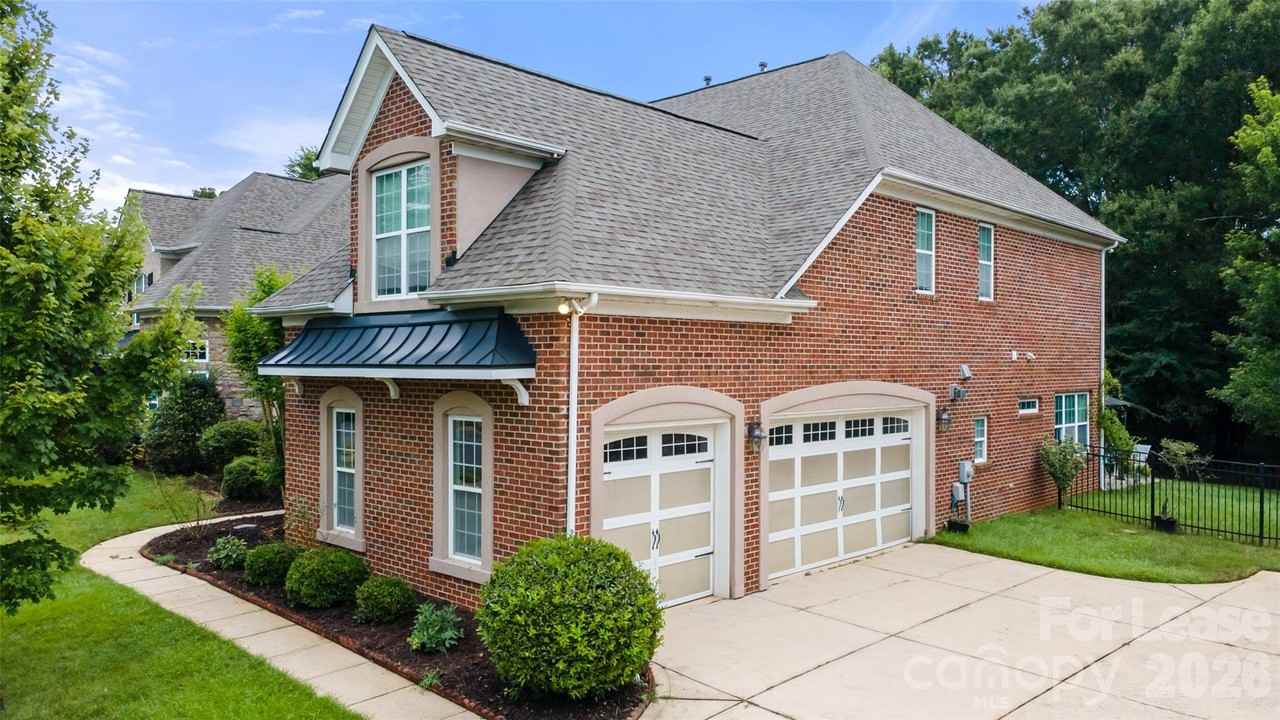 6919 S Creek Rd - Photo 5 of 38