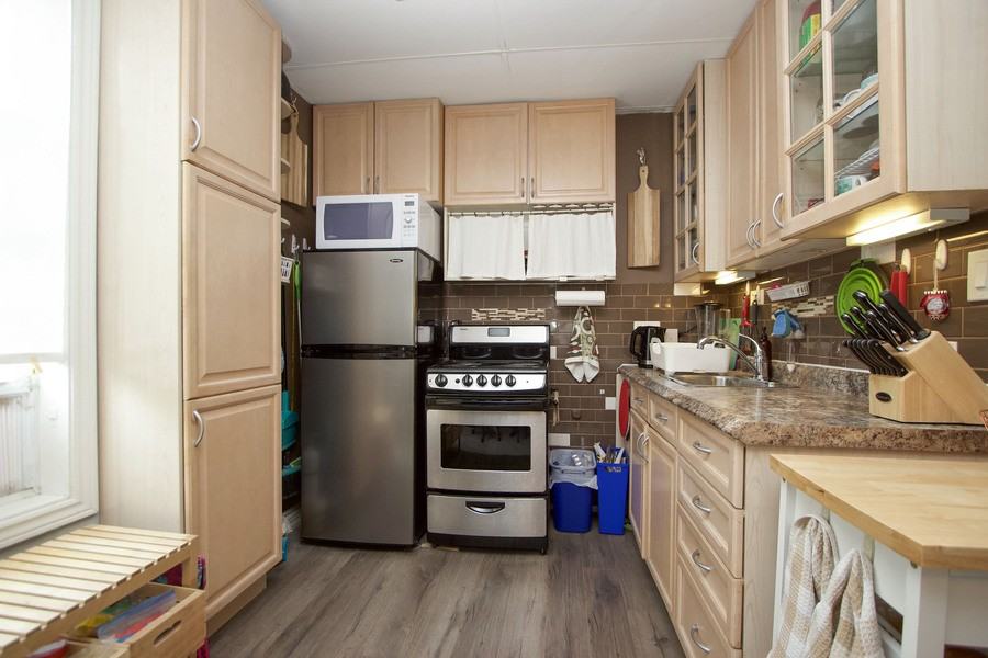 356 Ritson Road South #5 - Photo 4 of 9