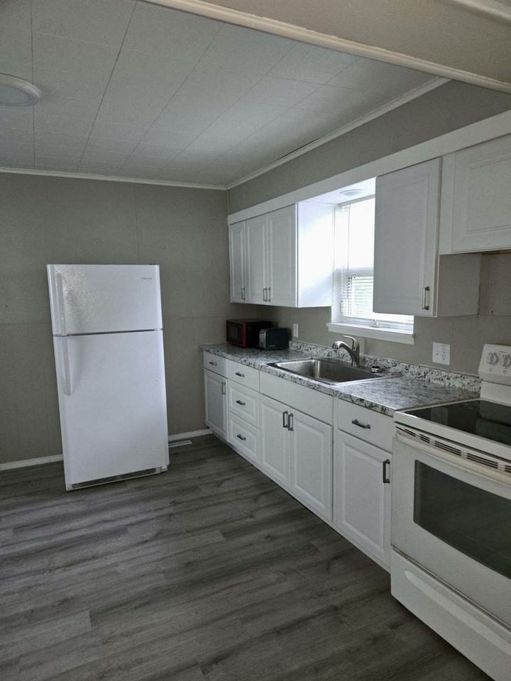 725 W Cavour Ave #1 - Photo 2 of 22