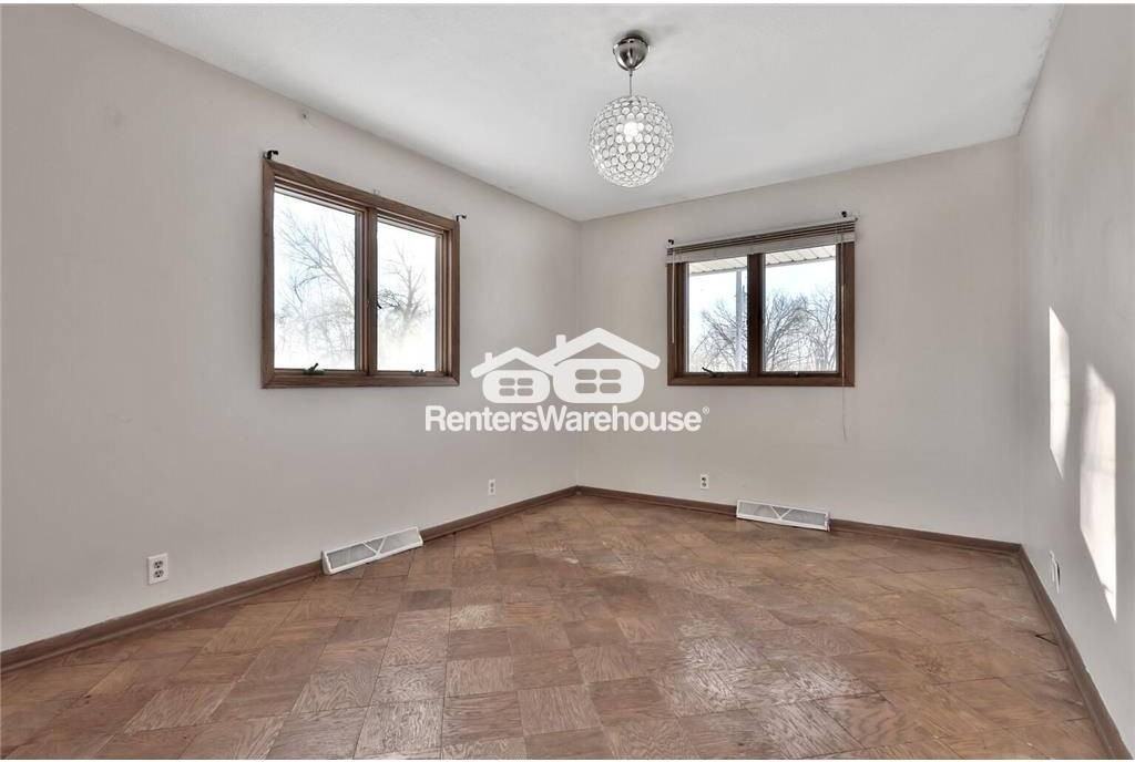 1241 Holly Dr E - Photo 7 of 13