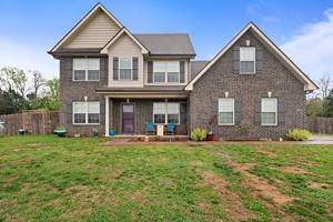 featured image of 305 Oleander Ln #1