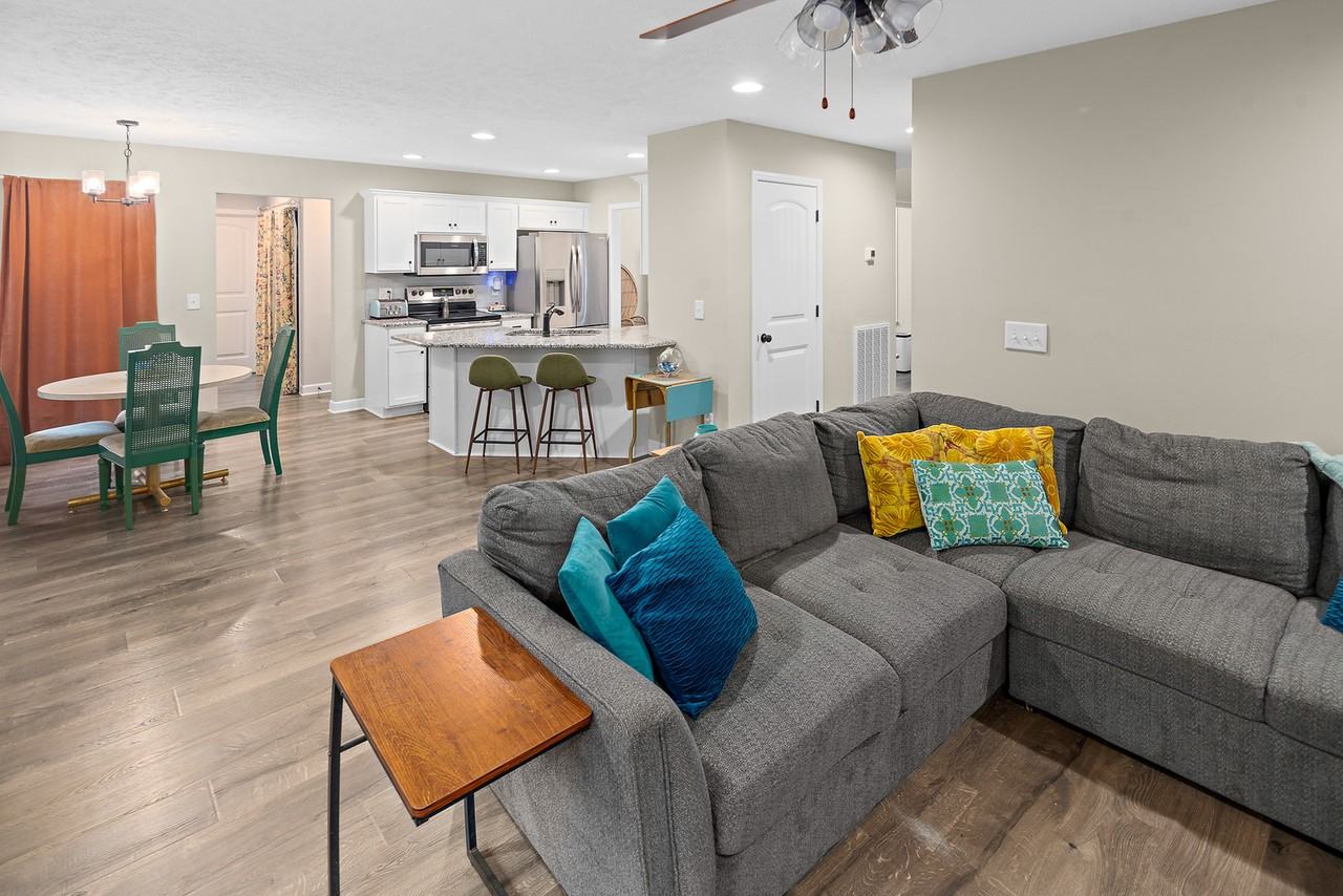 305 Oleander Ln #1 - Photo 6 of 26